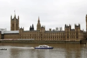 village-votes-in-symbolic-referendum-to-leave-uk-in-protest-over-migrant-housing-plan-150326-2026091.webp