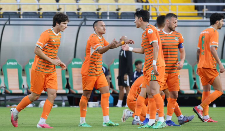 Alanyaspor, Amedspor'a fark attı