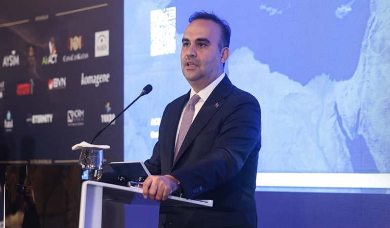 bakan-kacir-kuresel-imalat-sanayi-katma-degerindeki-payimizi-iki-katina-cikardik-ox3o.jpg
