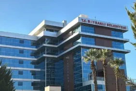 Bayraklı Belediyesi'ne operasyon: 46 gözaltı