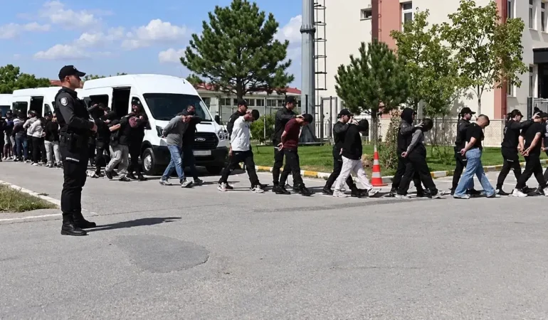Dolandırıcılara 15 ilde operasyon! 10,5 milyar TL’lik hacim