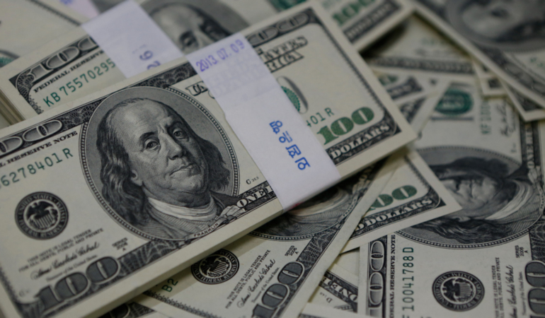 Dolar Perşembe gününe nasıl başladı? Gözler verilerde!