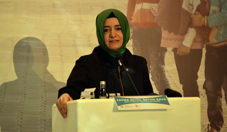 Fon soruşturmasında Fatma Betül Sayan Kaya ve eşi ifadeye çağırıldı