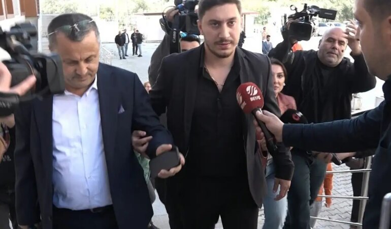 Güllü davasının ilk duruşması için oğlu Tuğberk Yalova Adliyesi’nde