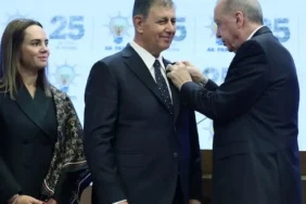 İzmir Büyükşehir Belediye Başkanı Cemil Tugay AK Parti'ye Katıldı