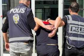 izmirde-kan-donduran-olay-itfaiyeci-eski-sevgilisinin-bulundugu-evi-benzin-dokup-yakti-jfin.jpg