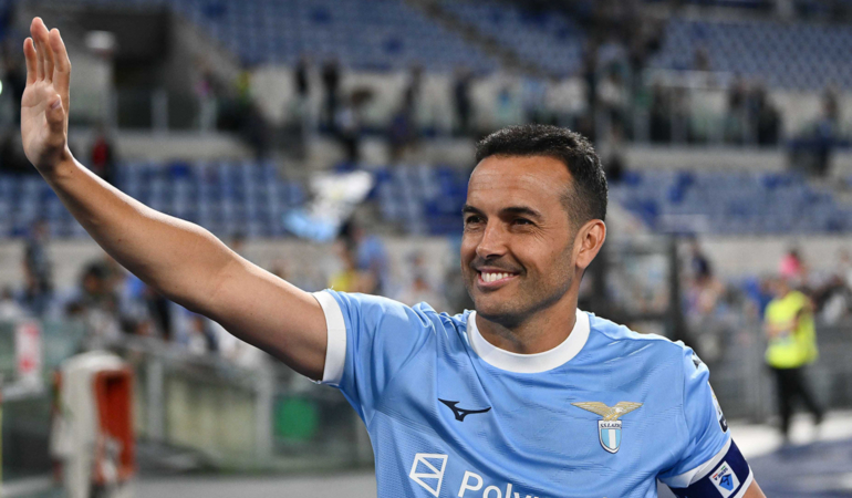 ‘Kupa koleksiyoncusu’ efsane golcü Pedro, futbolu bıraktı