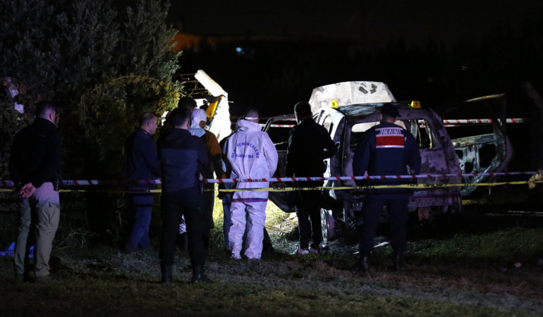 Manisa’da dehşet! Yanan otomobilden ceset çıktı