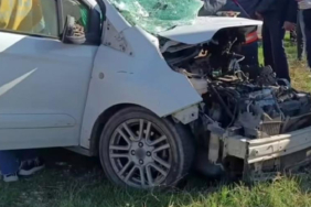 mardinde-hafif-ticari-arac-ile-minibus-carpisti-cok-sayida-yarali-var-kfok.jpg