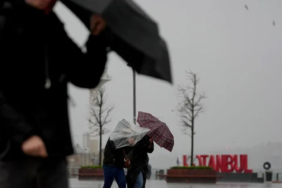 meteoroloji-tarih-verdi-yeni-yagisli-hava-geliyor-navs.jpg