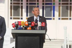 Özgür Özel, Mudanya'da vatandaşlarla buluştu