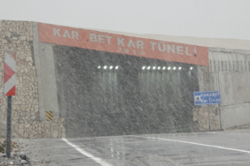 sis-ve-kar-yagisi-bolgeyi-esir-aldi-suruculere-uyari-h3o2.jpg