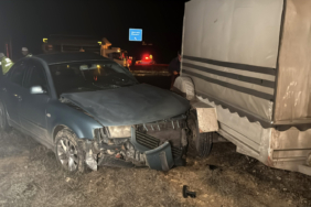 sivasta-minibusle-otomobil-carpisti-iki-yarali-njah.jpg