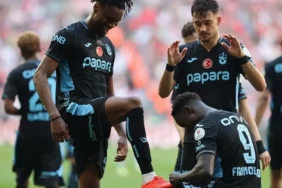 Trabzonspor, Karadeniz derbisinde Samsunspor'u deplasmanda üç golle yıktı