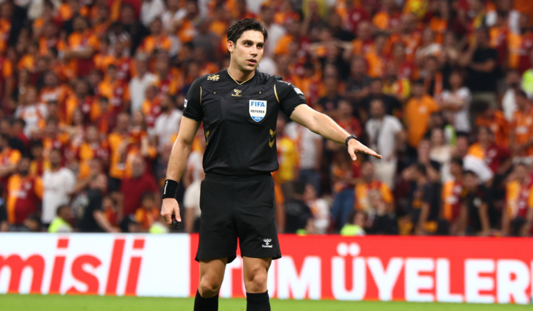 UEFA’dan Mehmet Türkmen’e görev: Arnavutluk-San Marino maçını yönetecek
