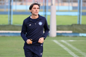 vincenzo-montellanin-yaptigi-buyuk-jesti-adana-demirspor-acikladi-y6oh.jpg