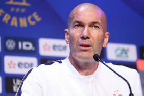 zinedine-zidane-marco-materazzi-olayiyla-ilgili-olarak-20-yil-sonra-konustu-wbvd.jpg